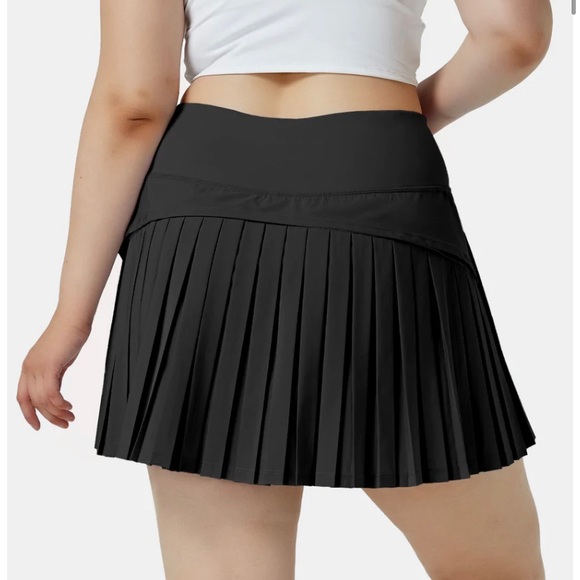HALARA NWT pleated back tennis skirt - Picture 3 of 4